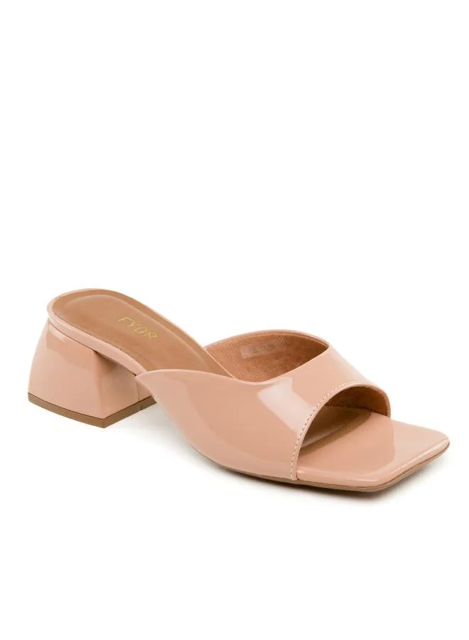 فايور Square Toe Mid Heel BDV 065